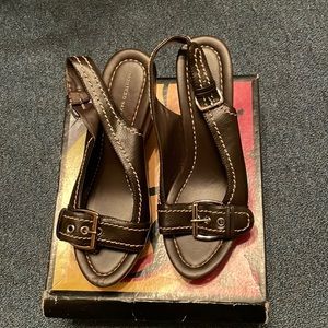 Brown Motley Wedge Sandals